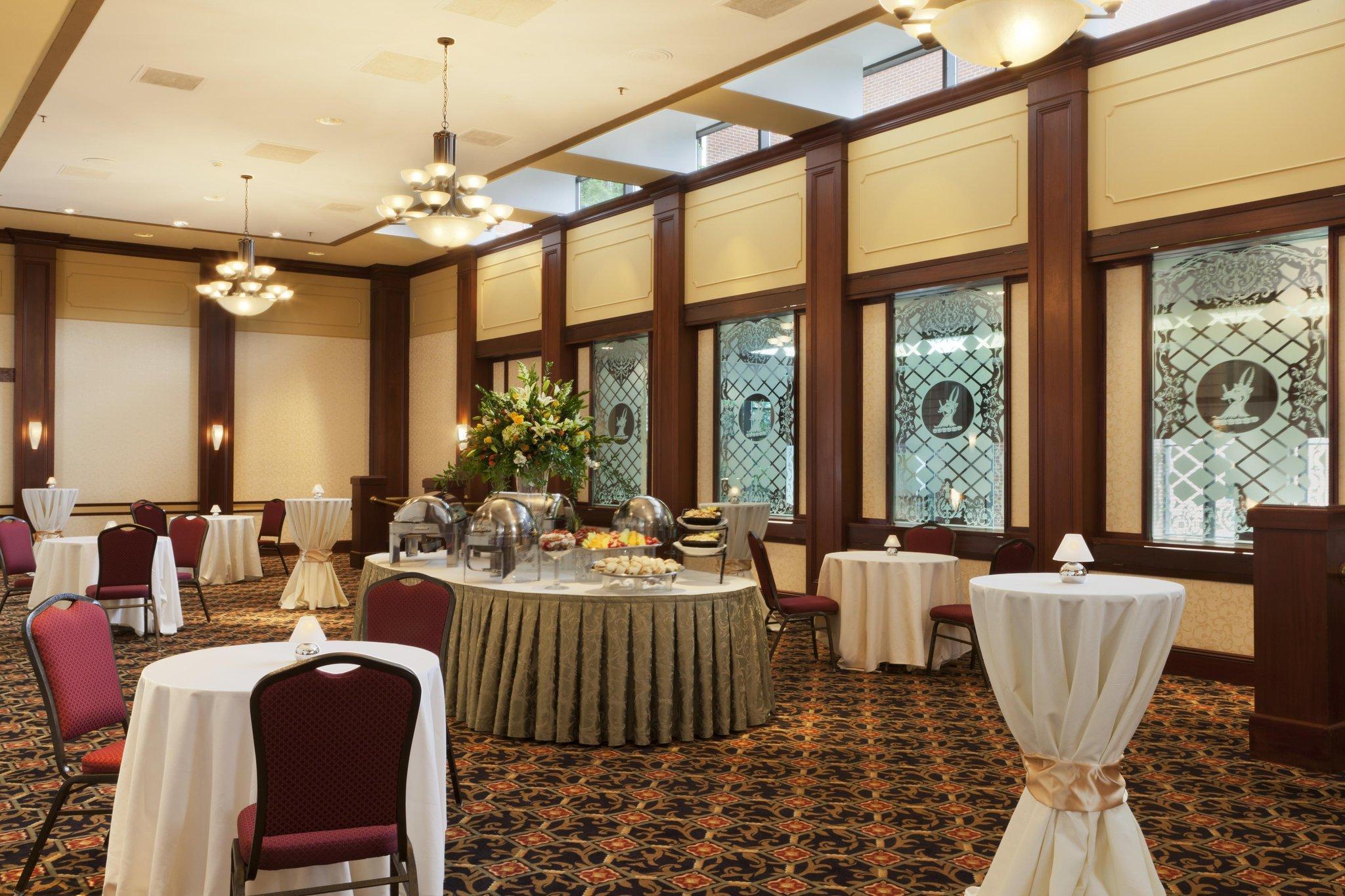 Doubletree By Hilton Charlottesville Extérieur photo