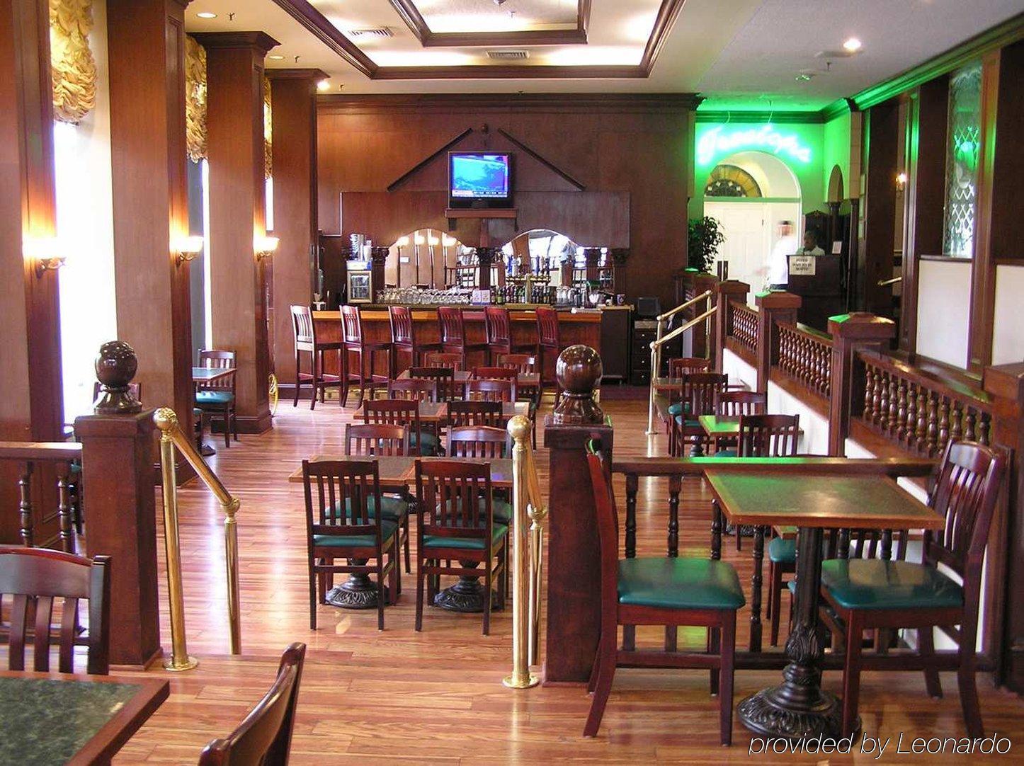 Doubletree By Hilton Charlottesville Restaurant photo