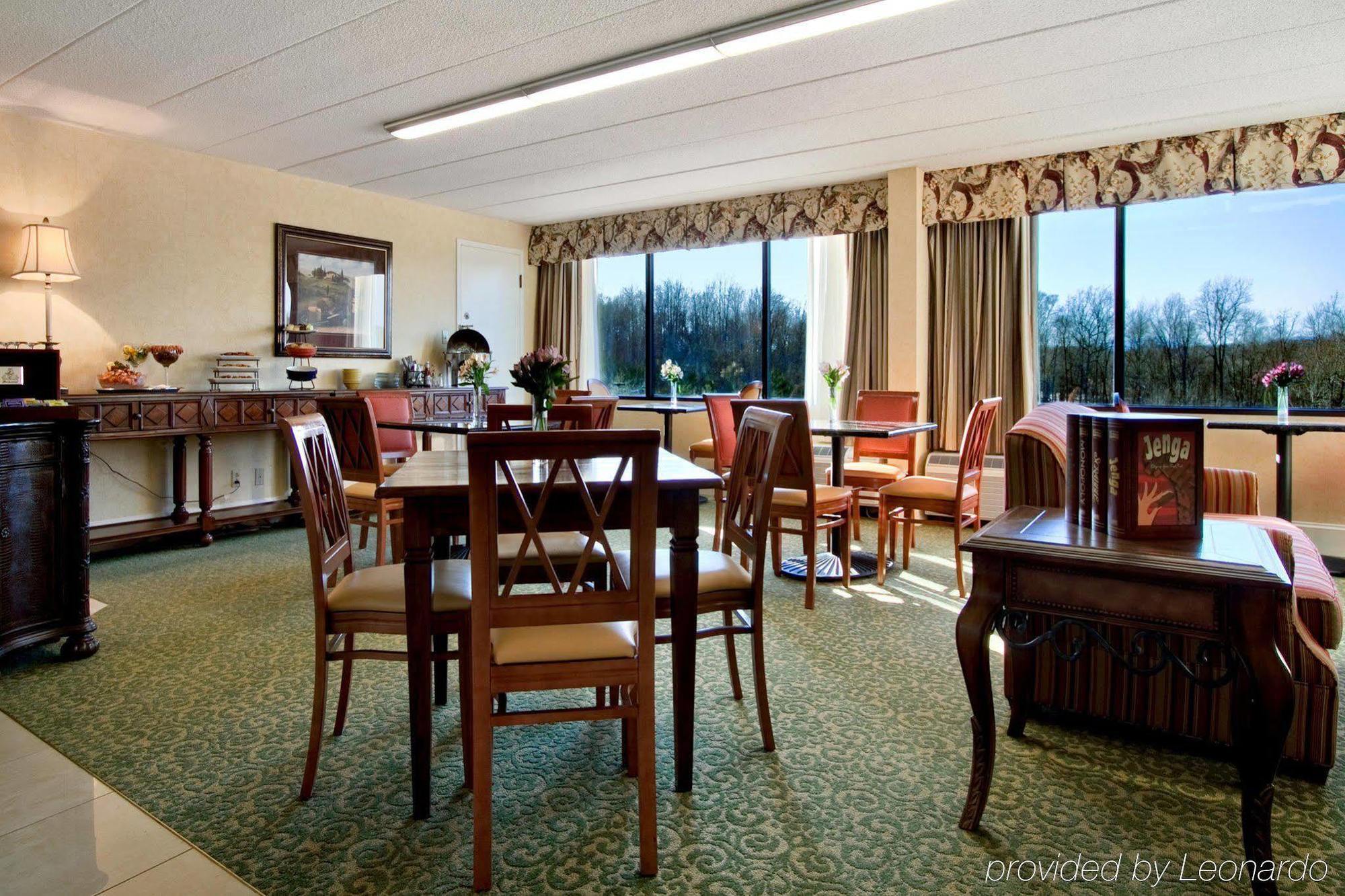 Doubletree By Hilton Charlottesville Extérieur photo