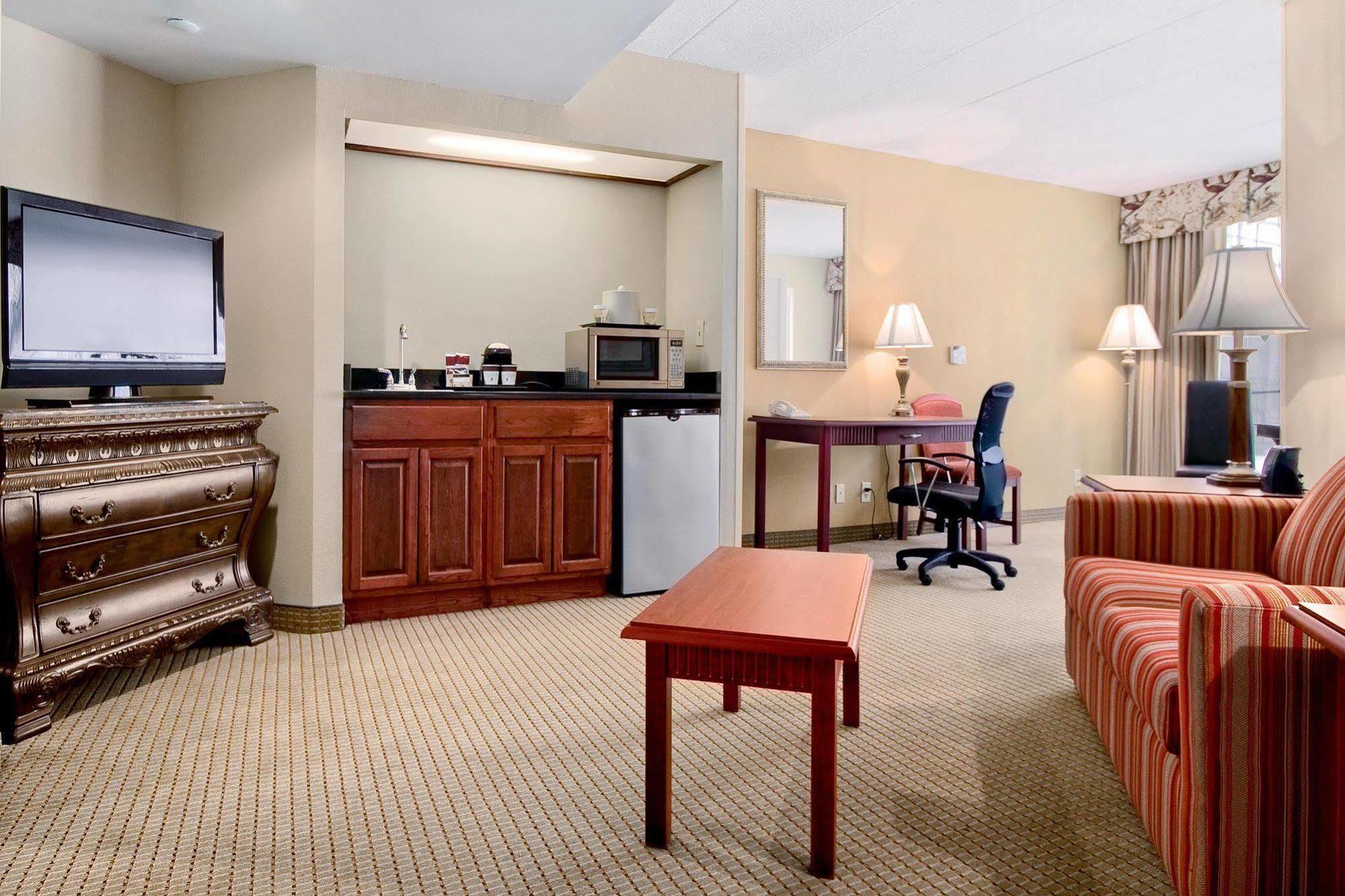 Doubletree By Hilton Charlottesville Chambre photo