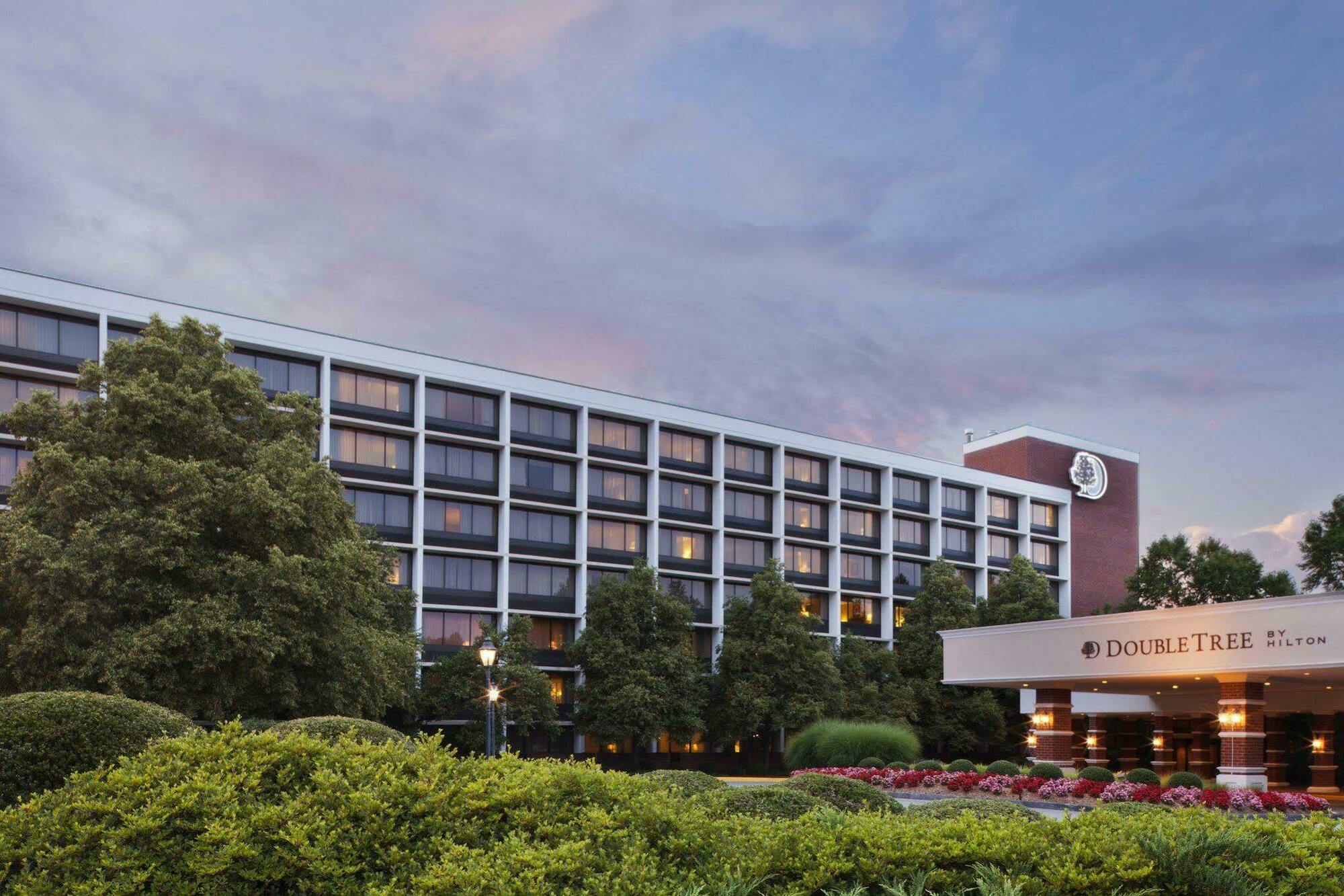Doubletree By Hilton Charlottesville Extérieur photo