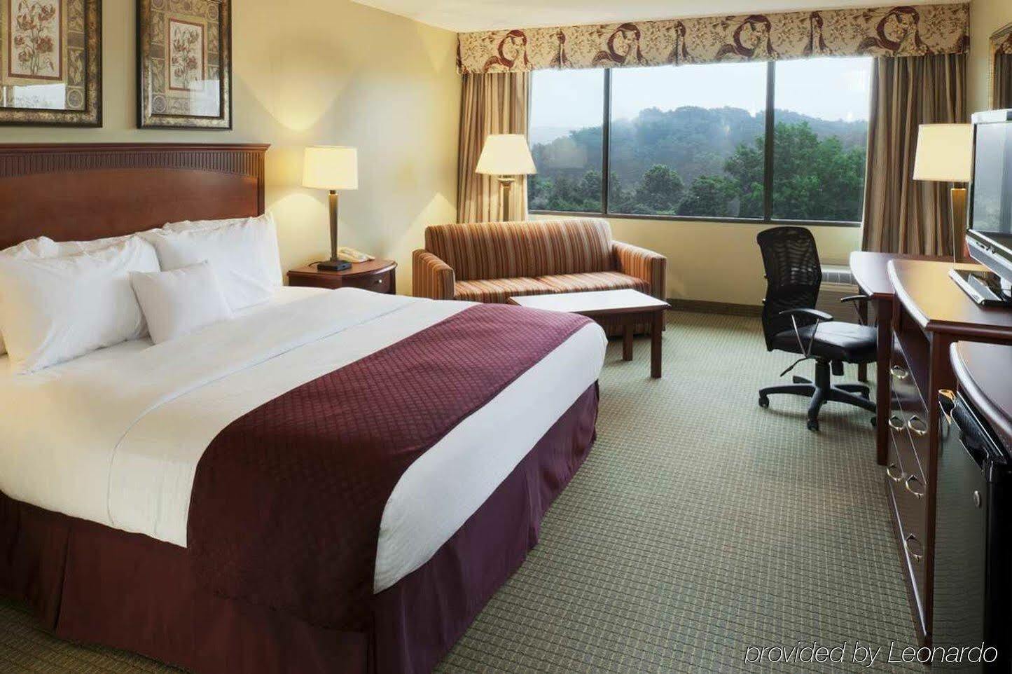 Doubletree By Hilton Charlottesville Extérieur photo
